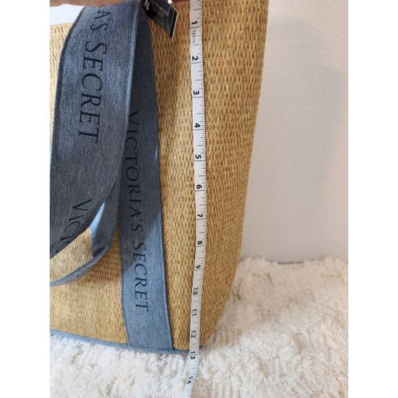 VICTORIA'S SECRET ~ New! NWT ~ Lage Straw Raffia Weekender Beach Tote w/ Denim - Picture 7 of 8